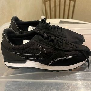 NIKE N354 black sneakers